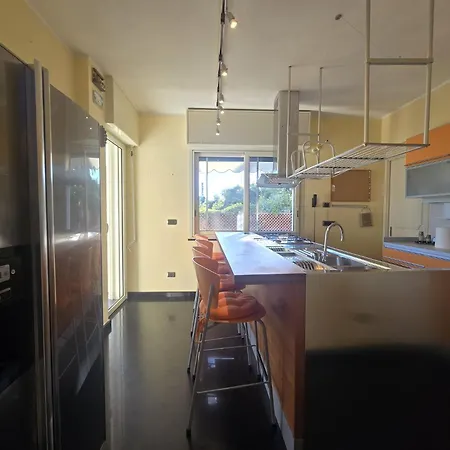 Daire Wh - - Vista Mare - Doppio Parcheggio Privato - Wifi Sanremo